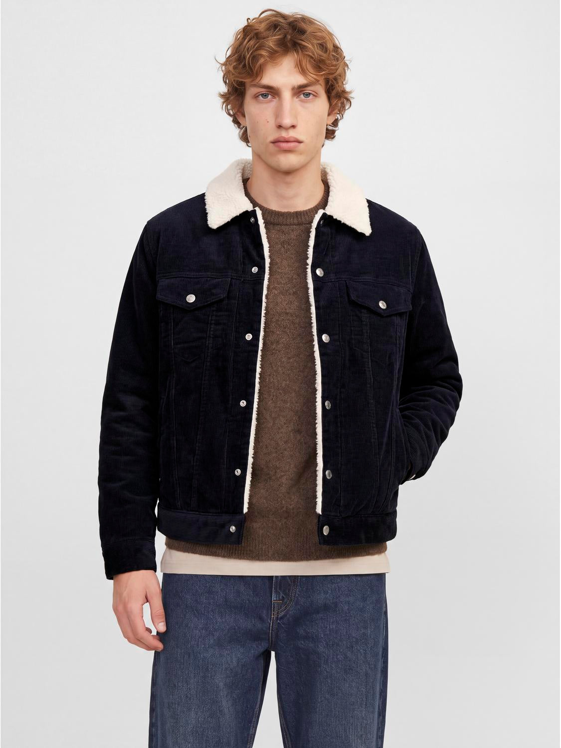 model_shot-front